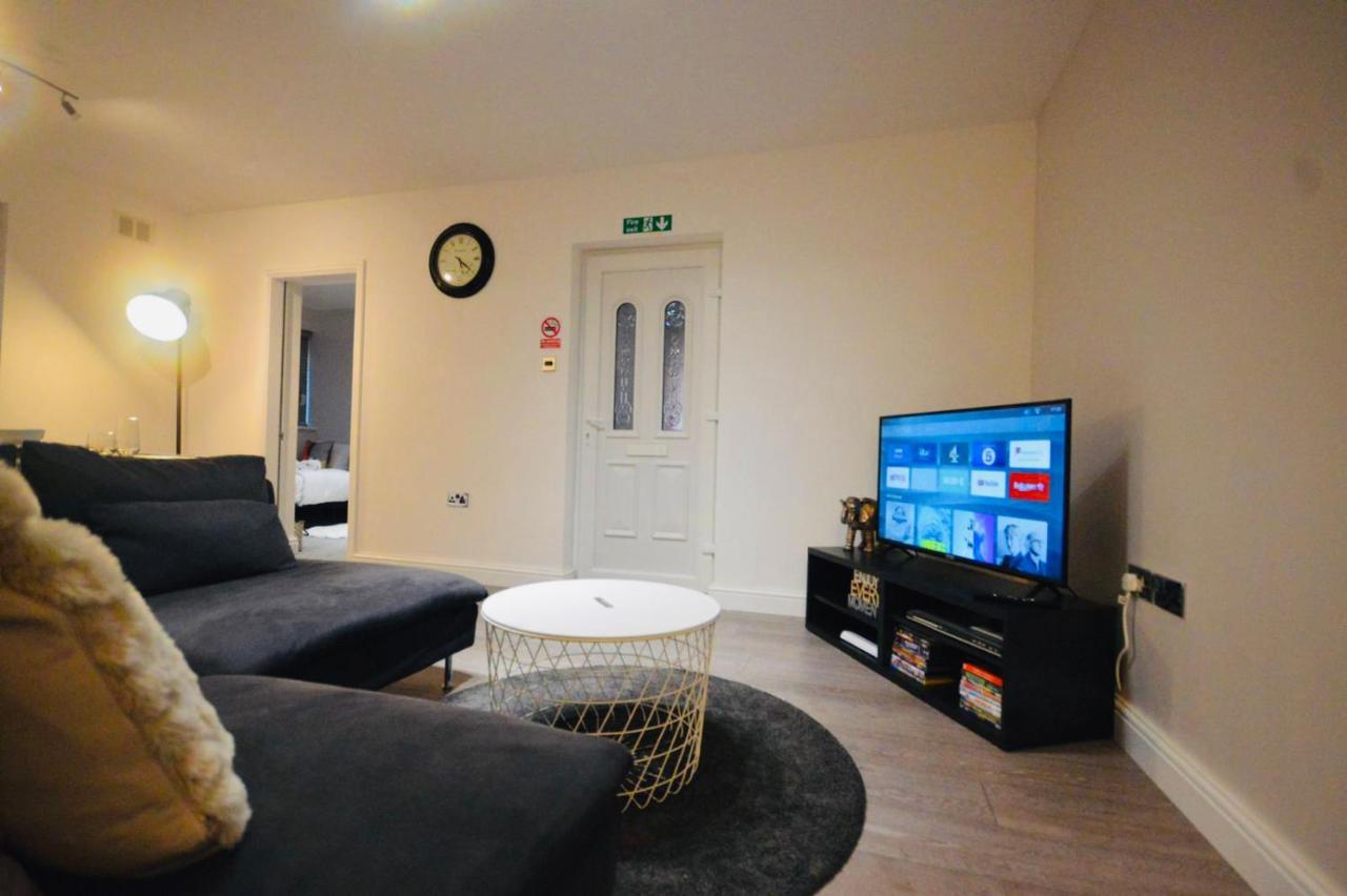 Apartment Stunning 3-bed Ground Floor In