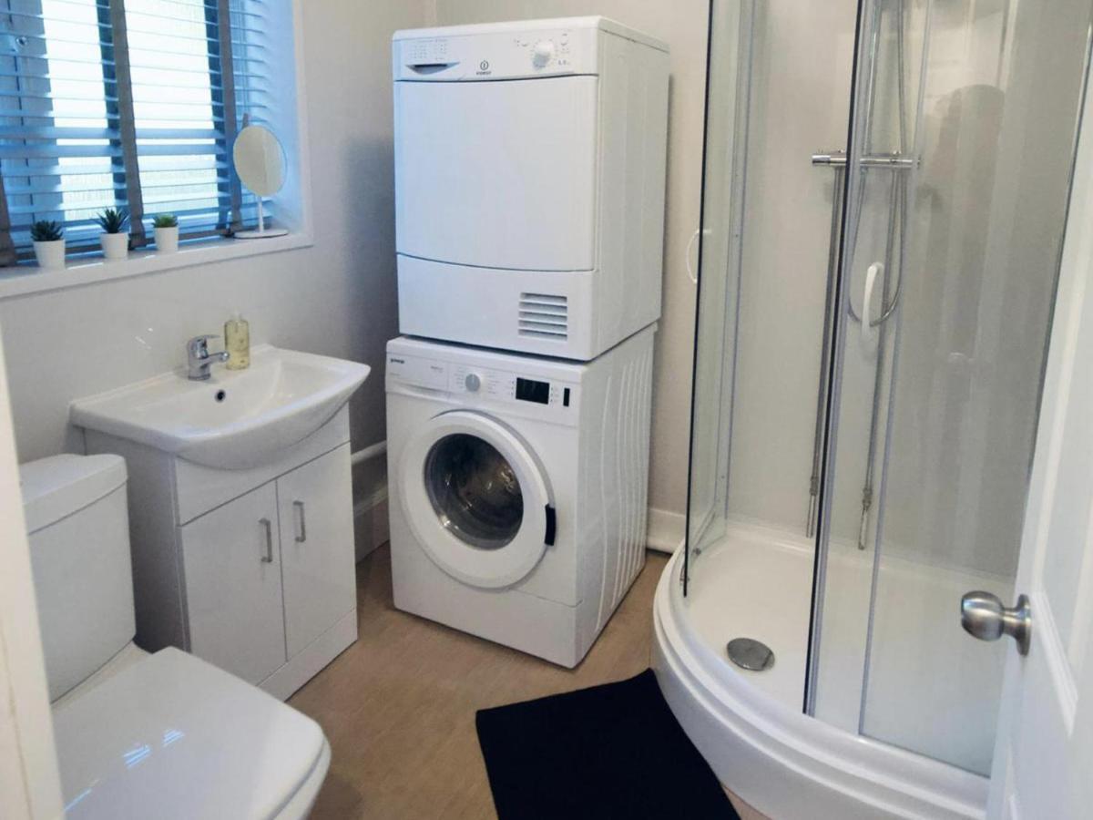 Apartment Stunning 3-bed Ground Floor In Coventry